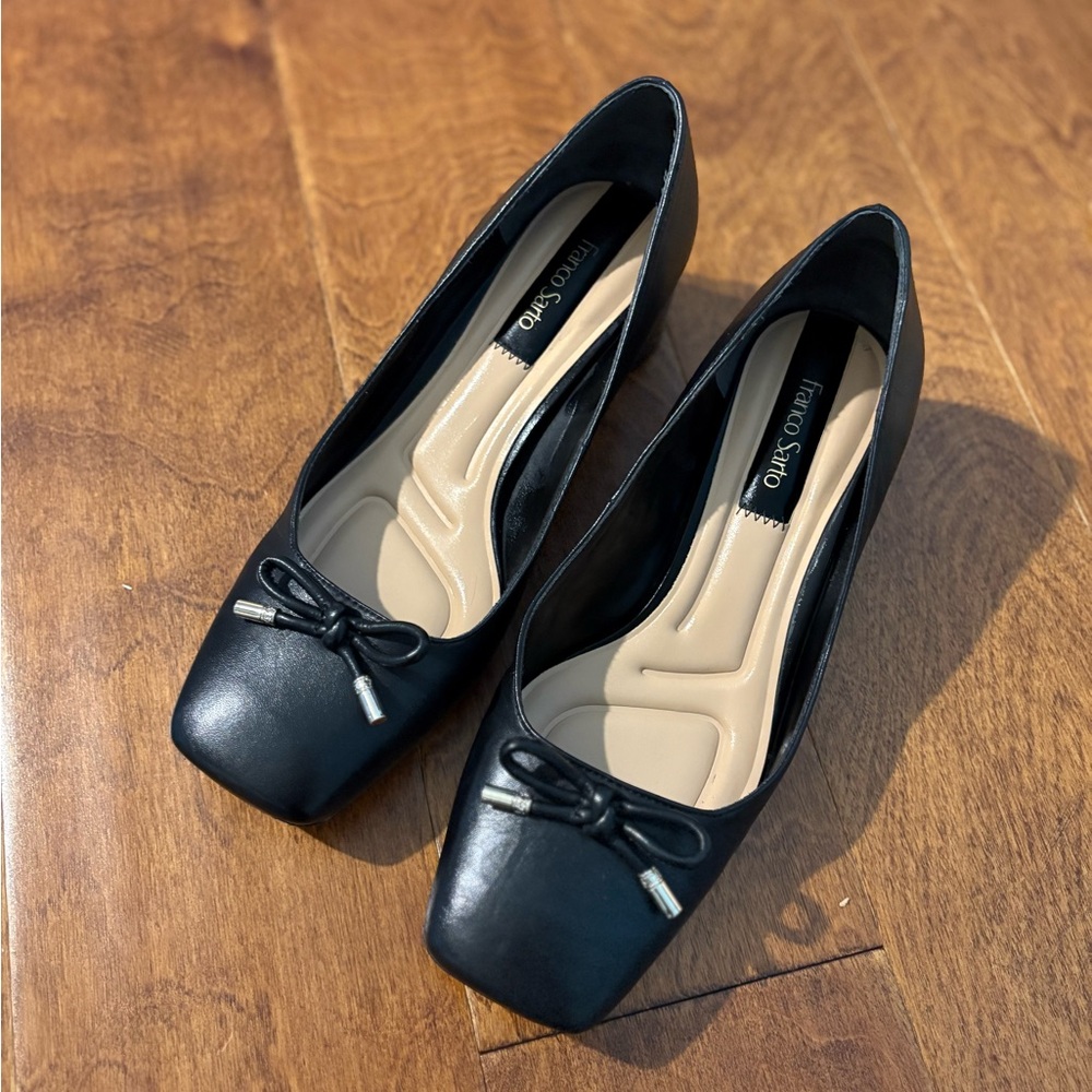 Franco Sarto Black Leather Flats with Bow Size 7.5